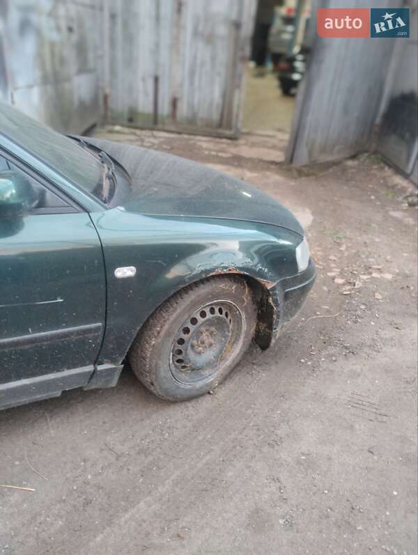 Седан Volkswagen Passat 1998 в Львове