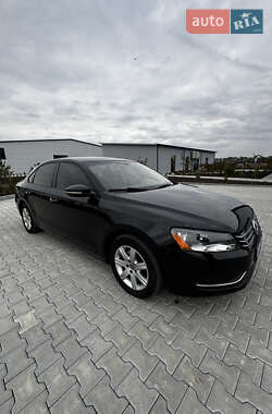 Седан Volkswagen Passat 2011 в Виннице