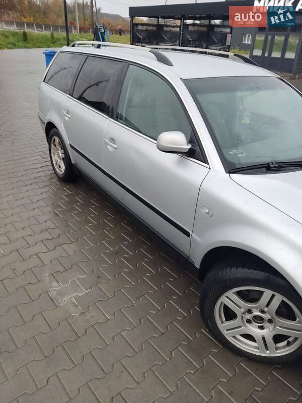 Універсал Volkswagen Passat 2002 в Овручі