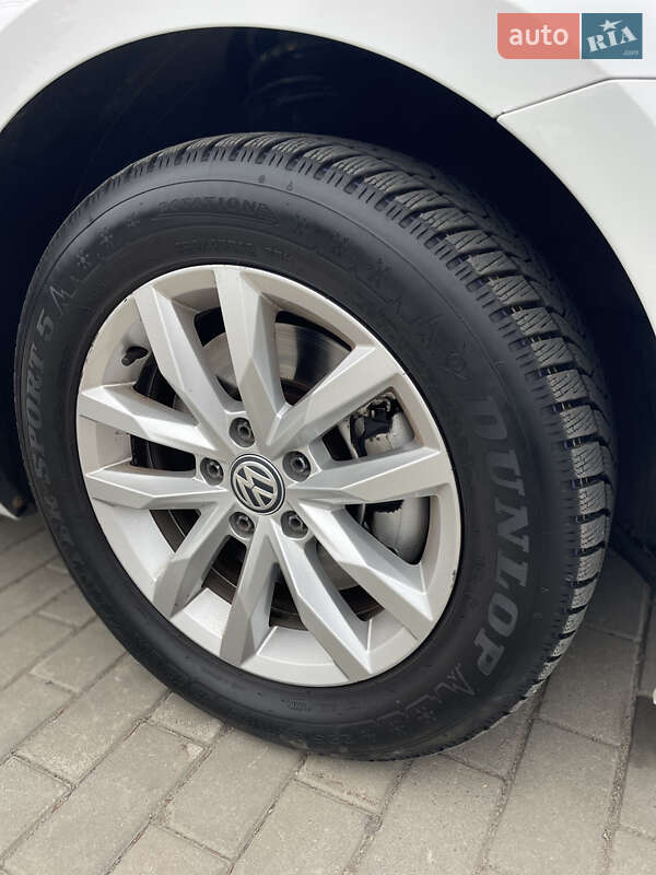 Універсал Volkswagen Passat 2015 в Луцьку фото 25 Універсал Volkswagen Passat 2015 в Луцьку