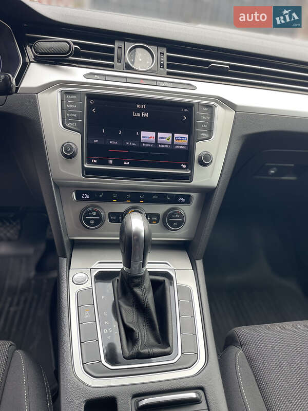 Універсал Volkswagen Passat 2015 в Луцьку фото 34 Універсал Volkswagen Passat 2015 в Луцьку