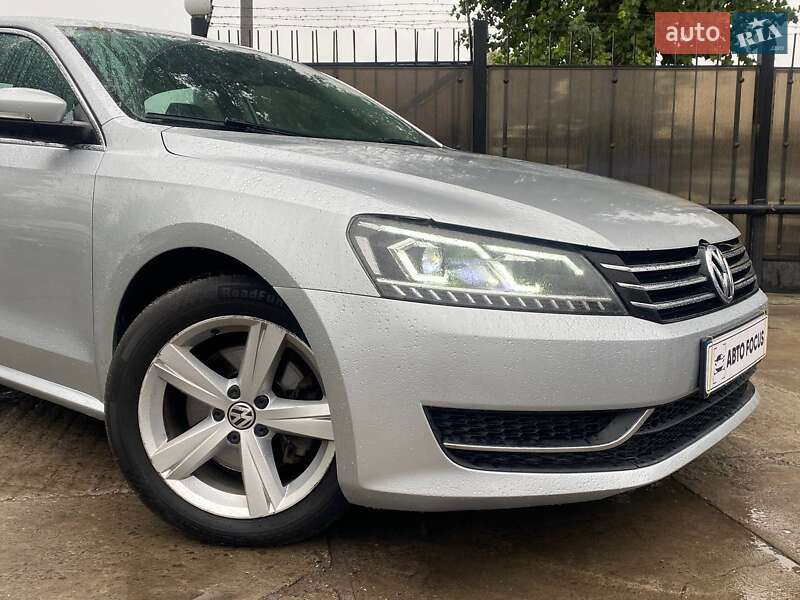 Седан Volkswagen Passat 2014 в Киеве