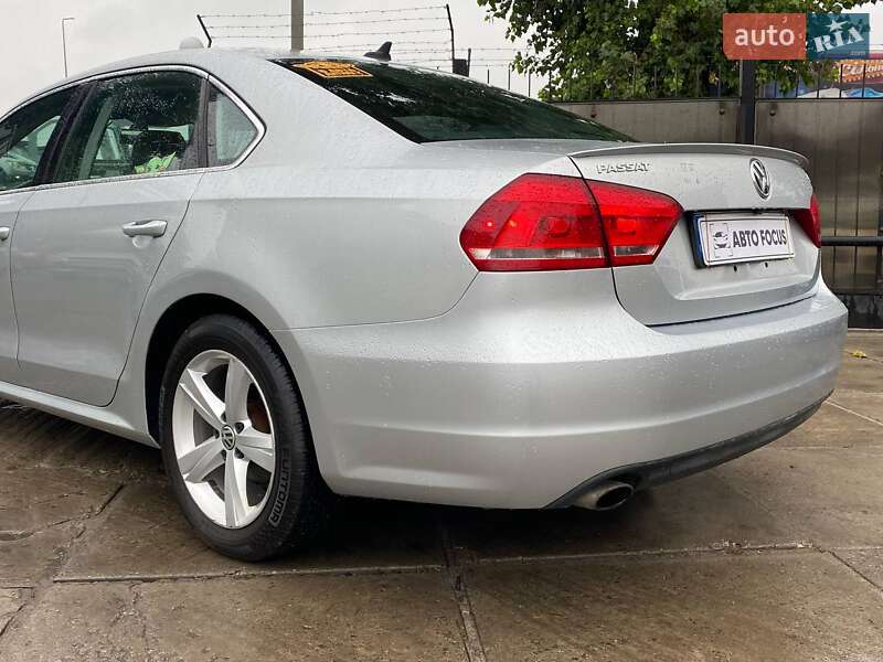Седан Volkswagen Passat 2014 в Киеве
