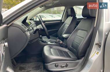 Седан Volkswagen Passat 2014 в 