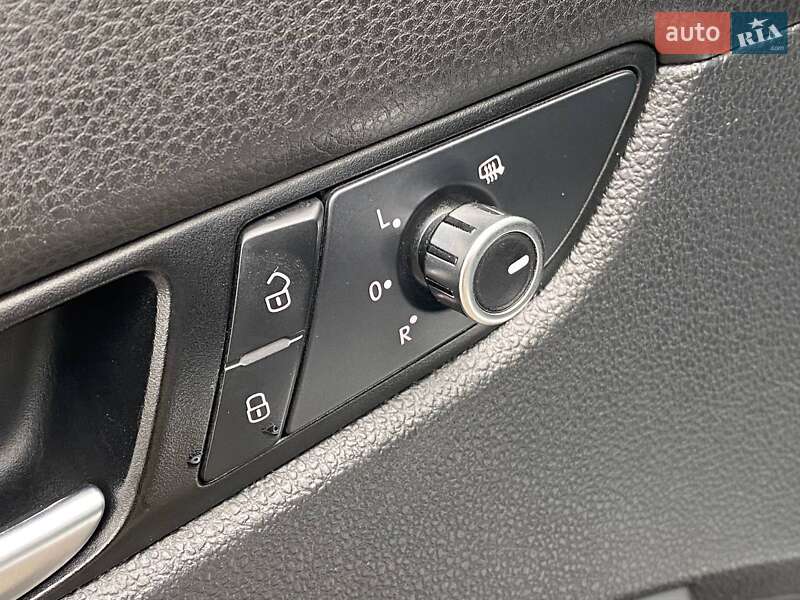 Седан Volkswagen Passat 2014 в Киеве