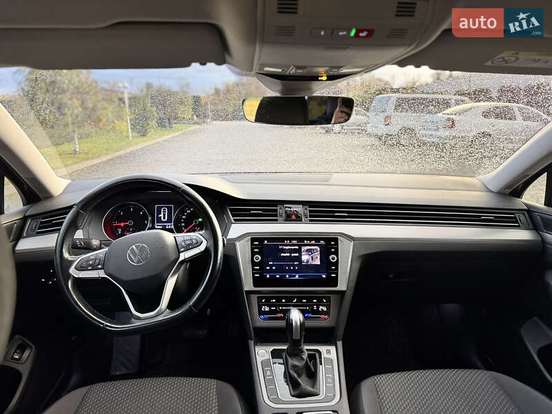 Універсал Volkswagen Passat 2021 в Львові