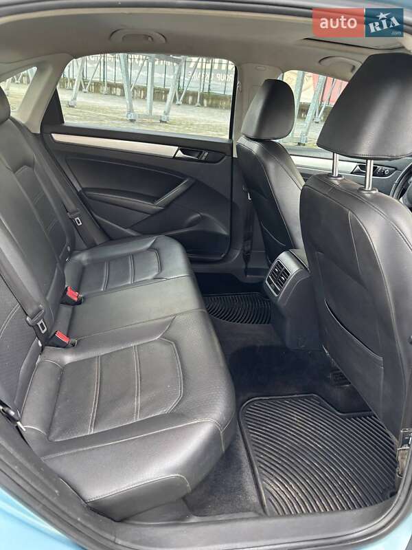 Седан Volkswagen Passat 2013 в Львове фото 25 Седан Volkswagen Passat 2013 в Львове