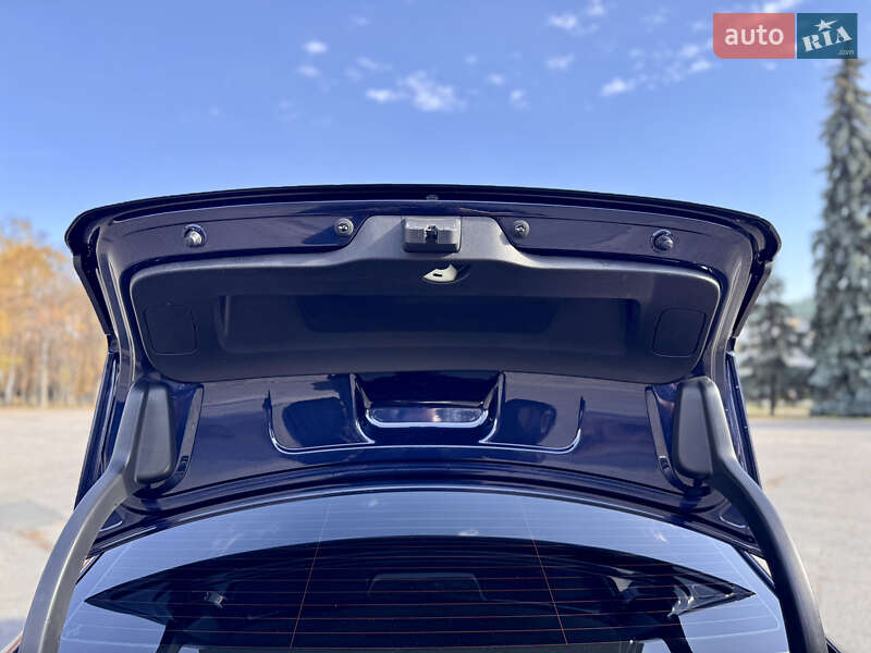 Седан Volkswagen Passat 2014 в Лозовой