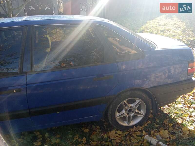 Седан Volkswagen Passat 1989 в Ивано-Франковске фото 4 Седан Volkswagen Passat 1989 в Ивано-Франковске