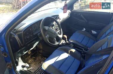 Седан Volkswagen Passat 1989 в  фото 5 Седан Volkswagen Passat 1989 в