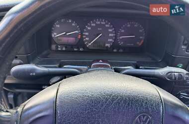 Универсал Volkswagen Passat 1994 в  фото 11 Универсал Volkswagen Passat 1994 в