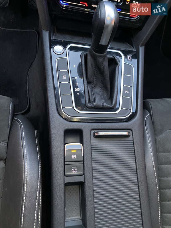 Универсал Volkswagen Passat 2021 в Луцке