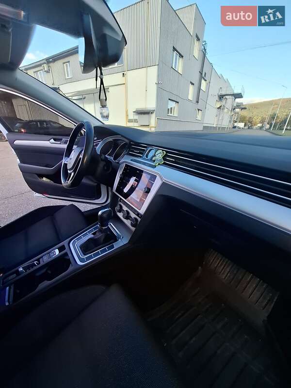 Универсал Volkswagen Passat 2019 в Виноградове фото 15 Универсал Volkswagen Passat 2019 в Виноградове