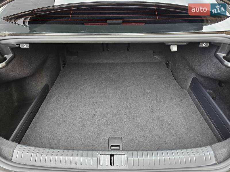 Седан Volkswagen Passat 2017 в Киеве фото 13 Седан Volkswagen Passat 2017 в Киеве