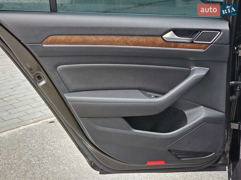 Седан Volkswagen Passat 2017 в Киеве фото 49 Седан Volkswagen Passat 2017 в Киеве