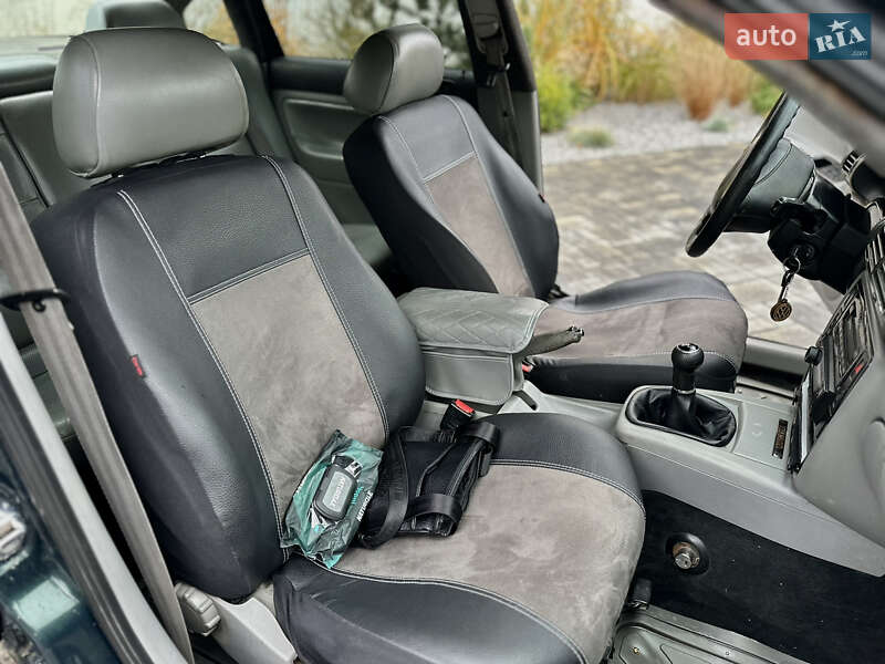 Седан Volkswagen Passat 1997 в Луцке