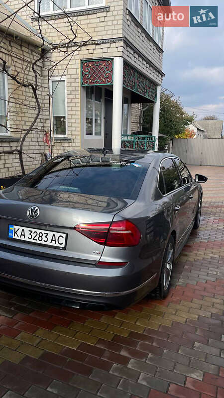 Седан Volkswagen Passat 2017 в Киеве