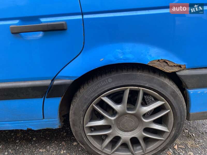 Универсал Volkswagen Passat 1991 в Вишневом фото 7 Универсал Volkswagen Passat 1991 в Вишневом