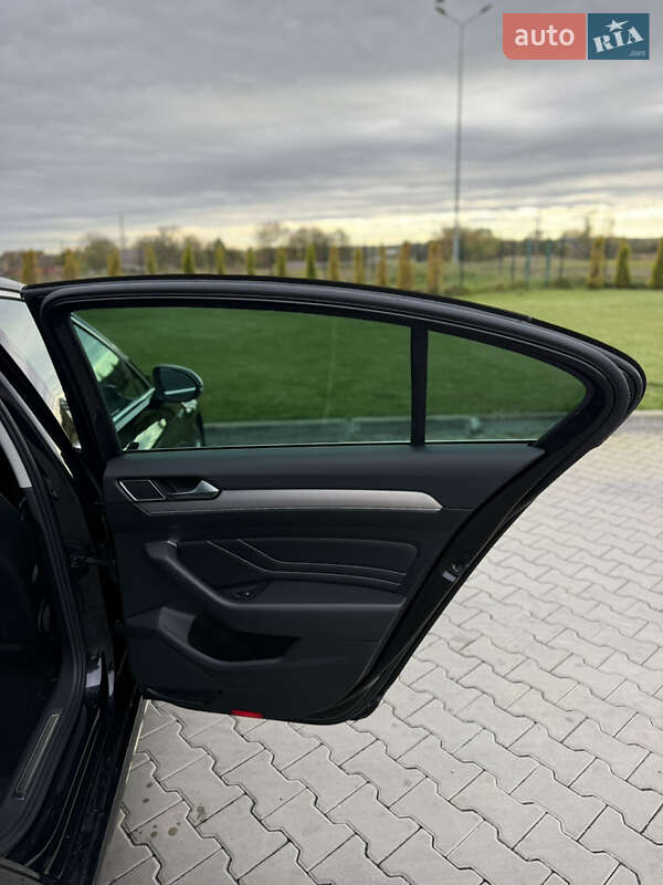 Седан Volkswagen Passat 2022 в Луцьку фото 99 Седан Volkswagen Passat 2022 в Луцьку