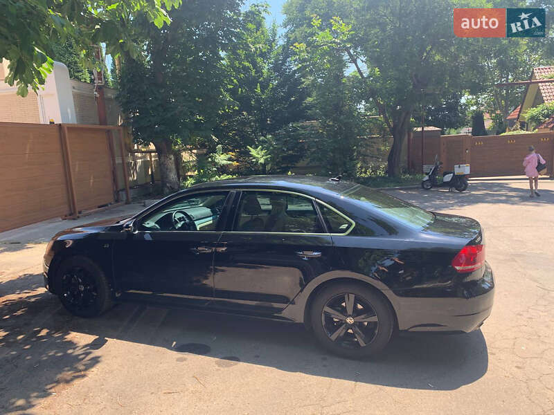 Седан Volkswagen Passat 2012 в 