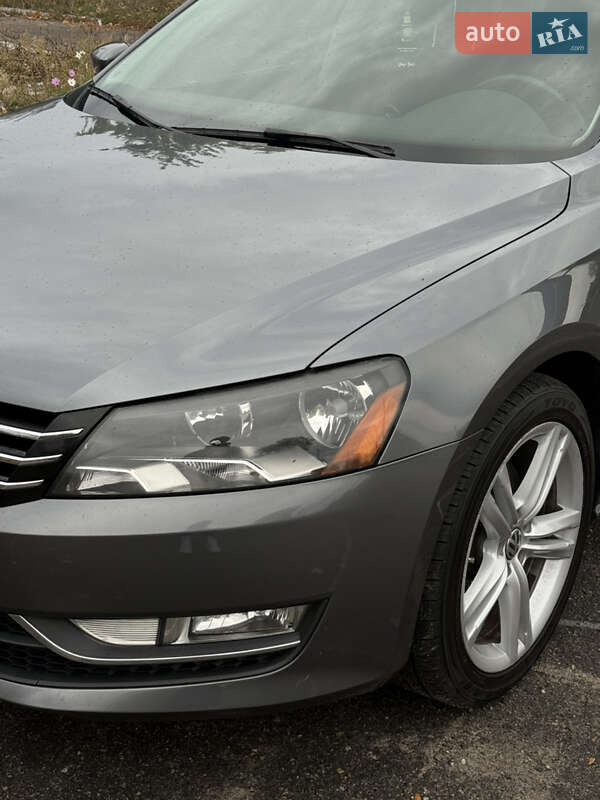 Седан Volkswagen Passat 2013 в Днепре