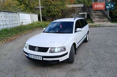 Універсал Volkswagen Passat 1998 в Новояворівську