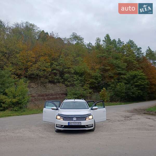 Универсал Volkswagen Passat 2011 в Теребовле