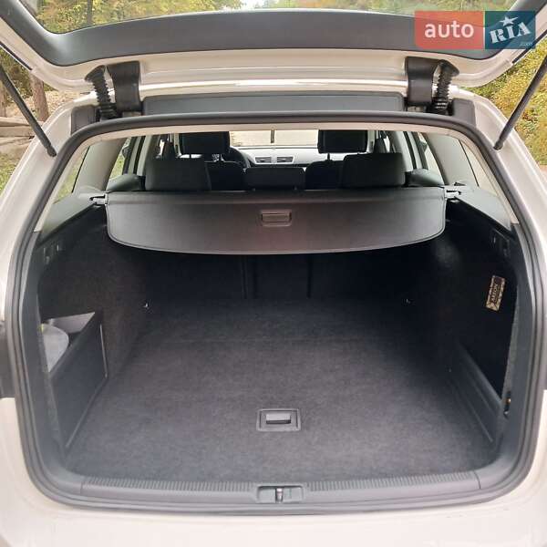 Универсал Volkswagen Passat 2011 в Теребовле