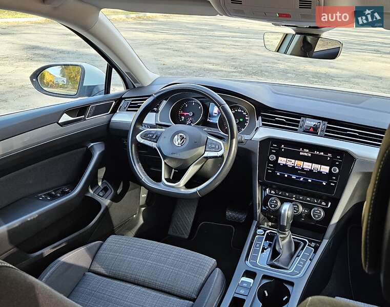 Универсал Volkswagen Passat 2020 в Бережанах