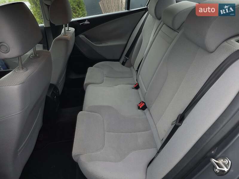Седан Volkswagen Passat 2005 в Тернополі