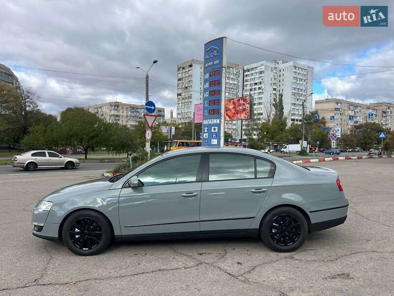 Седан Volkswagen Passat 2009 в Одессе