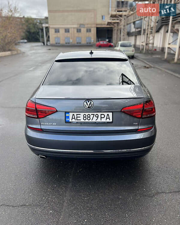 Седан Volkswagen Passat 2016 в Києві фото 10 Седан Volkswagen Passat 2016 в Києві