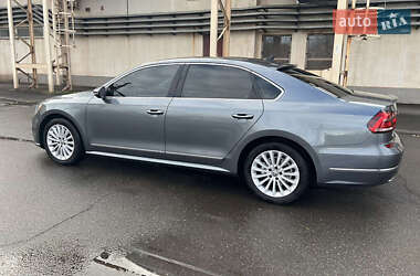 Седан Volkswagen Passat 2016 в 
