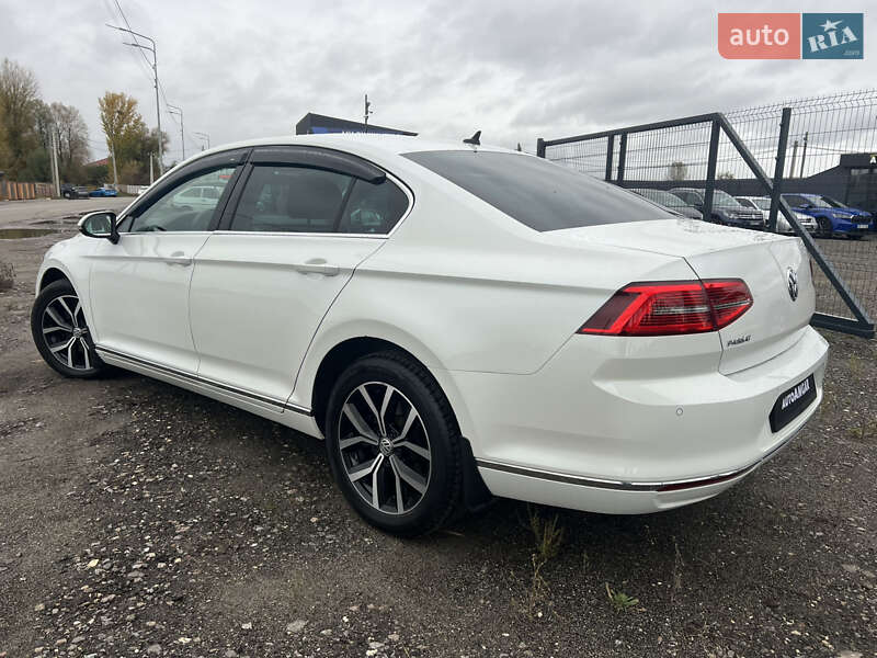 Седан Volkswagen Passat 2018 в Киеве