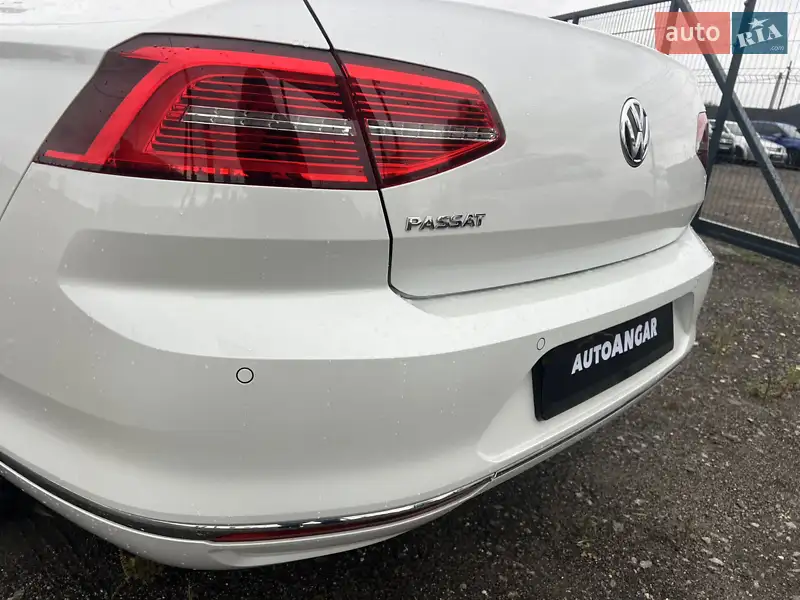 Volkswagen Passat 2018 VIN WVWZZZ3CZJE125604 фото оголошення 14 з 75
