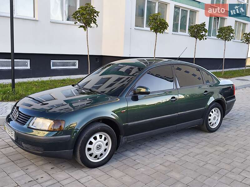 Седан Volkswagen Passat 1997 в 