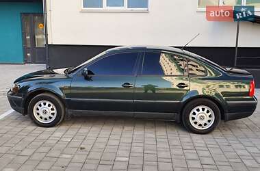 Седан Volkswagen Passat 1997 в 