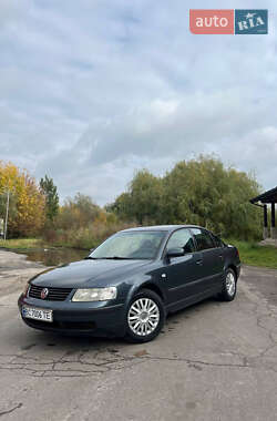 Седан Volkswagen Passat 1999 в Дубно