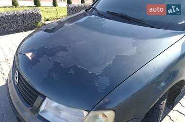 Седан Volkswagen Passat 2000 в 