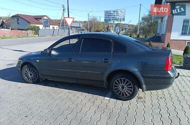 Седан Volkswagen Passat 2000 в 