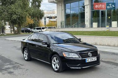 Седан Volkswagen Passat 2014 в Дніпрі