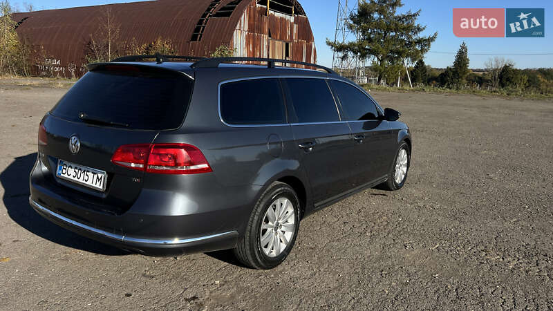 Універсал Volkswagen Passat 2013 в Львові