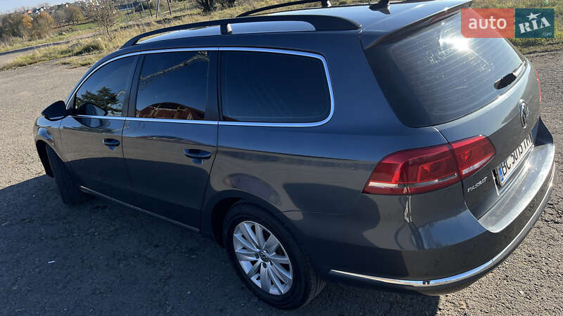 Універсал Volkswagen Passat 2013 в Львові