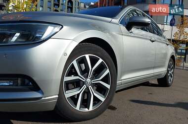Седан Volkswagen Passat 2016 в 