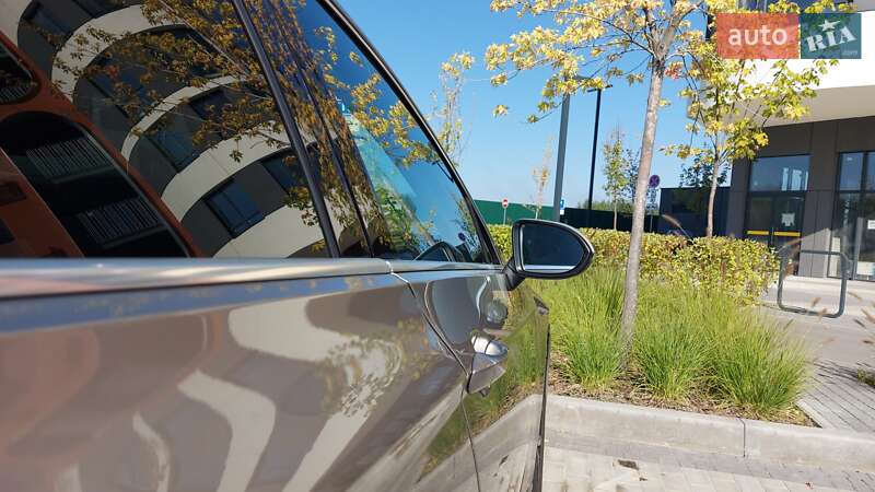 Седан Volkswagen Passat 2016 в Києві