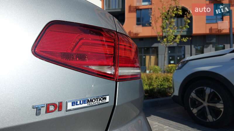 Седан Volkswagen Passat 2016 в Києві