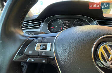 Седан Volkswagen Passat 2016 в 