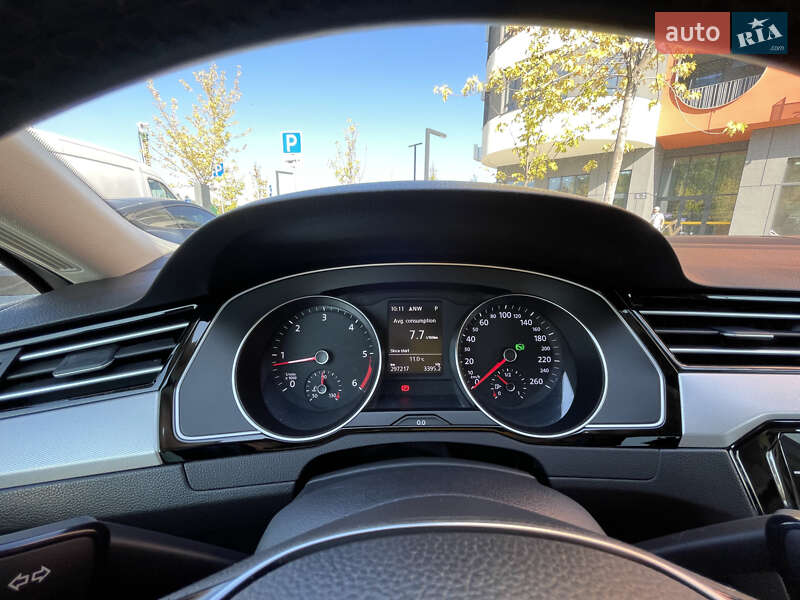 Седан Volkswagen Passat 2016 в Києві