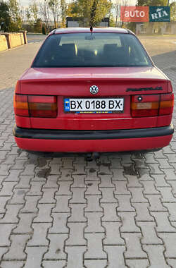 Седан Volkswagen Passat 1993 в  фото 10 Седан Volkswagen Passat 1993 в