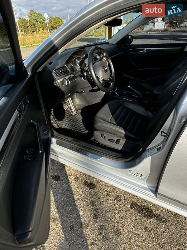 Седан Volkswagen Passat 2016 в Николаеве фото 12 Седан Volkswagen Passat 2016 в Николаеве